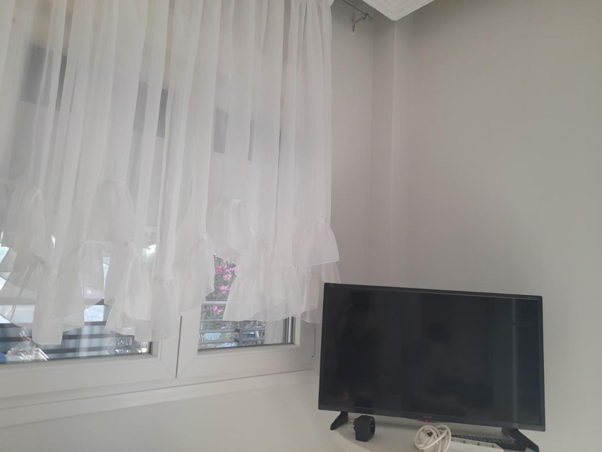 Annas Seaside Apartment Peraía Eksteriør bilde